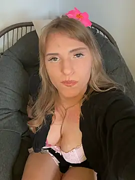 Snapshot of TiffyRose chatting on February 25, 2026, 2:16 pm TiffyRose online show from February 25, 2026, 2:16 pm