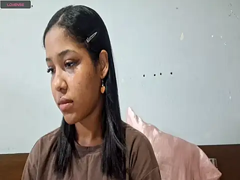 ShawntaOsornio online show from February 23, 2026, 11:07 am