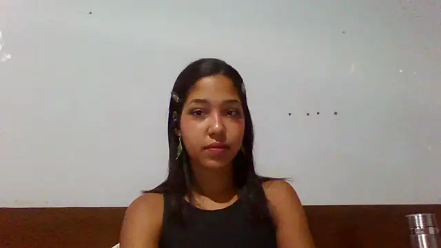 ShawntaOsornio online show from February 26, 2026, 10:36 am