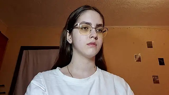 Katelemon online show from April 2, 2026, 7:28 am