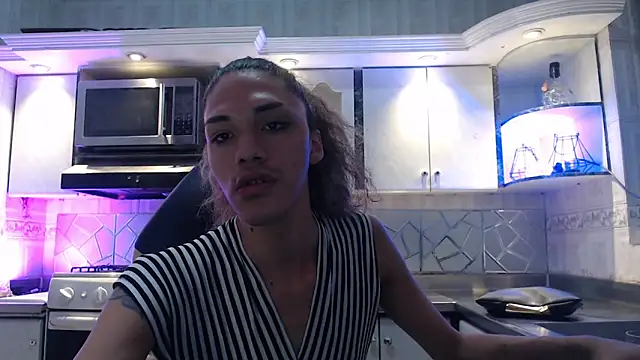 CrisOzzz online show from April 10, 2026, 5:28 pm