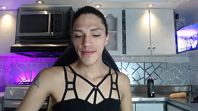 Snapshot of CrisOzzz chatting on April 19, 2026, 5:45 pm CrisOzzz online show from April 19, 2026, 5:45 pm
