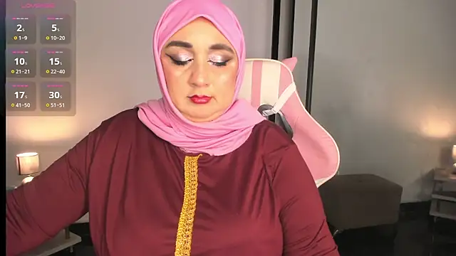 HijabiMilff online show from June 4, 2026, 1:50 pm