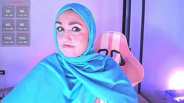HijabiMilff online show from July 31, 2026, 3:44 pm