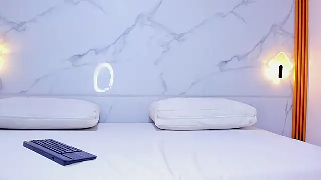 Snapshot of melanie_harl chatting on February 21, 2026, 8:32 pm melanie harl online show from February 21, 2026, 8:32 pm