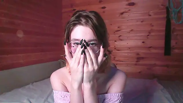Snapshot of Silva-Tailll chatting on May 1, 2026, 5:06 pm Silva-Tailll online show from May 1, 2026, 5:06 pm