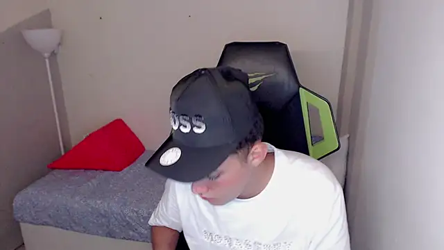 Street poemm  online show from March 24, 2026, 9:42 pm