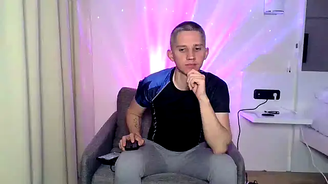 RyanRubber online show from May 5, 2026, 7:44 pm
