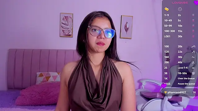 Zoow bluussh online show from April 2, 2026, 12:03 pm