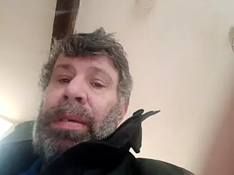 Snapshot of stud2512 chatting on February 24, 2026, 8:23 am stud2512 online show from February 24, 2026, 8:23 am