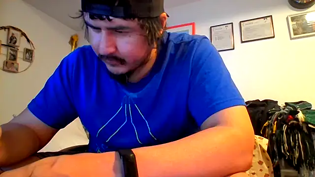 Snapshot of Bouncywarrior chatting on February 22, 2026, 4:13 am Bouncywarrior online show from February 22, 2026, 4:13 am