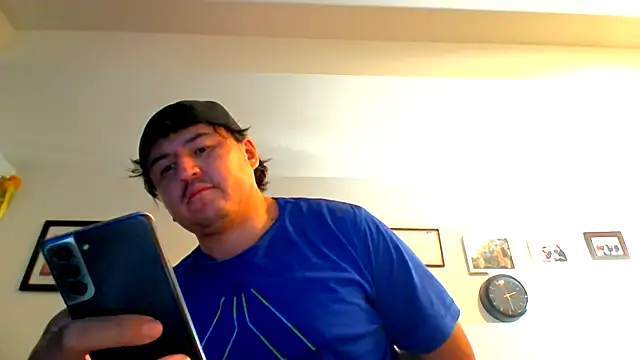 Snapshot of Bouncywarrior chatting on March 20, 2026, 6:29 am Bouncywarrior online show from March 20, 2026, 6:29 am