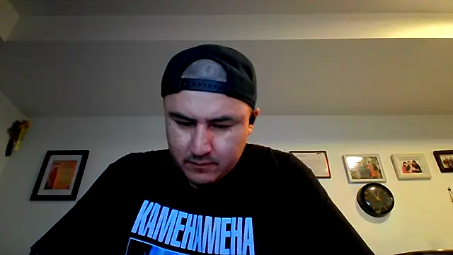 Snapshot of Bouncywarrior chatting on March 28, 2026, 4:56 am Bouncywarrior online show from March 28, 2026, 4:56 am