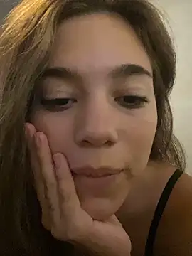 Milagrossuwu online show from February 21, 2026, 2:18 pm