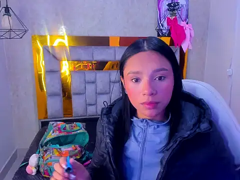 miiaboss  online show from February 27, 2026, 11:21 am