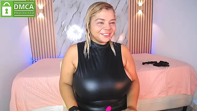 Snapshot of CasieBigtits chatting on May 30, 2026, 12:57 pm CasieBigtits online show from May 30, 2026, 12:57 pm