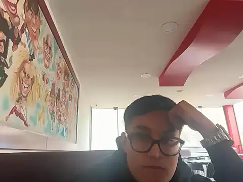 Snapshot of enzo_13 chatting on February 24, 2026, 6:28 pm enzo 13 online show from February 24, 2026, 6:28 pm