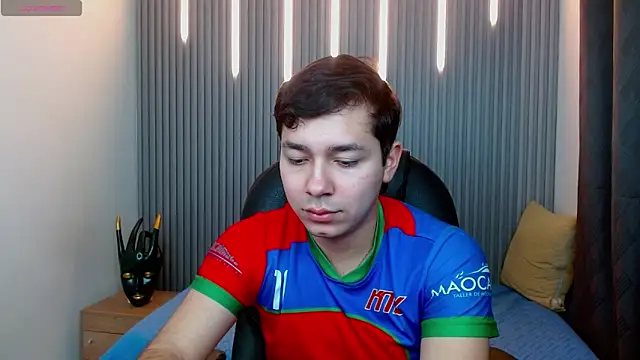 Julian Smith21 online show from March 23, 2026, 2:59 am