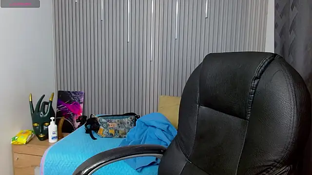 Julian Smith21 online show from April 14, 2026, 11:55 pm