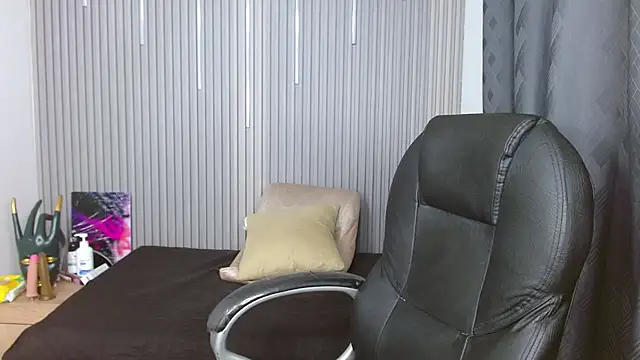 Snapshot of Julian_Smith21 chatting on June 5, 2026, 2:51 am Julian Smith21 online show from June 5, 2026, 2:51 am