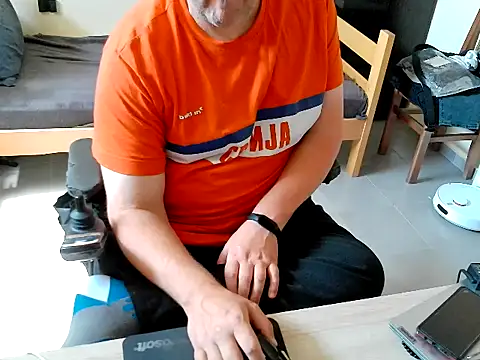 Snapshot of pozitiva000 chatting on June 30, 2026, 1:23 pm pozitiva000 online show from June 30, 2026, 1:23 pm