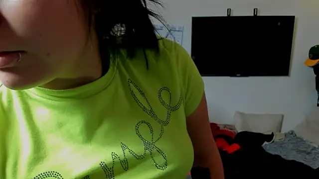 angelique dubois online show from February 23, 2026, 3:37 am