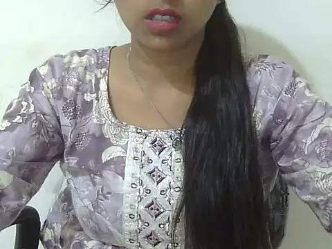 Snapshot of cute_momo_love chatting on June 29, 2026, 6:19 am cute momo love online show from June 29, 2026, 6:19 am