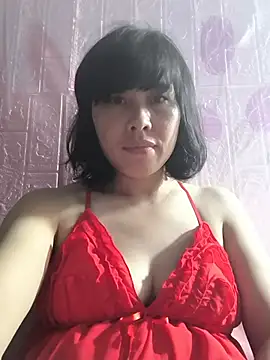 juicy-milu online show from July 5, 2026, 2:02 pm