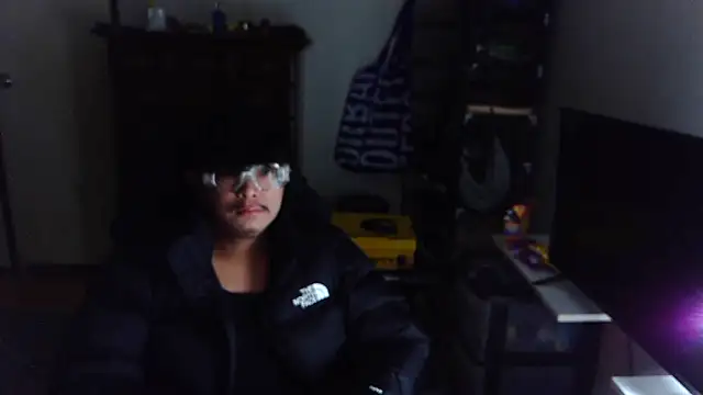 longlongsong online show from March 1, 2026, 11:56 am