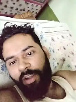 Snapshot of sassycouple2 chatting on March 31, 2026, 9:15 pm sassycouple2 online show from March 31, 2026, 9:15 pm