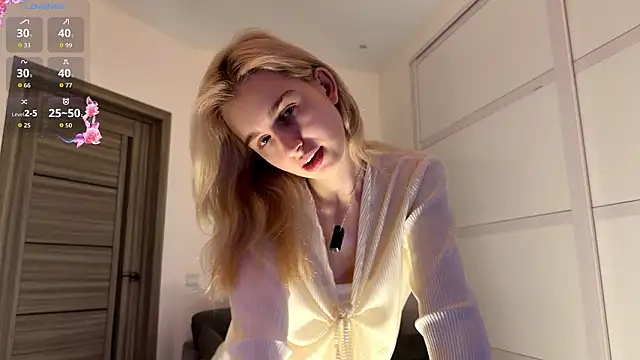 Snapshot of HeeEgno chatting on February 27, 2026, 5:13 pm HeeEgno online show from February 27, 2026, 5:13 pm