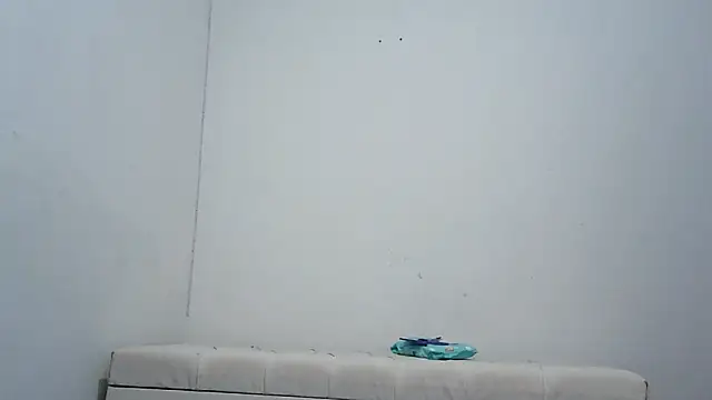 Couplesweethot online show from April 10, 2026, 11:31 pm