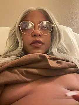 princessandthefootjob online show from April 27, 2026, 2:31 am