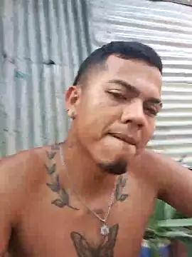 Snapshot of aron_yael chatting on February 25, 2026, 7:34 pm aron yael online show from February 25, 2026, 7:34 pm