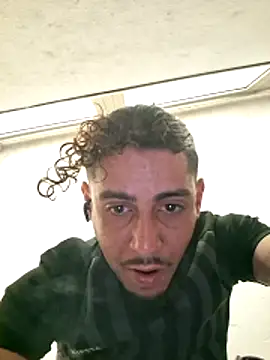 Snapshot of JestingSense chatting on April 27, 2026, 10:35 am JestingSense online show from April 27, 2026, 10:35 am