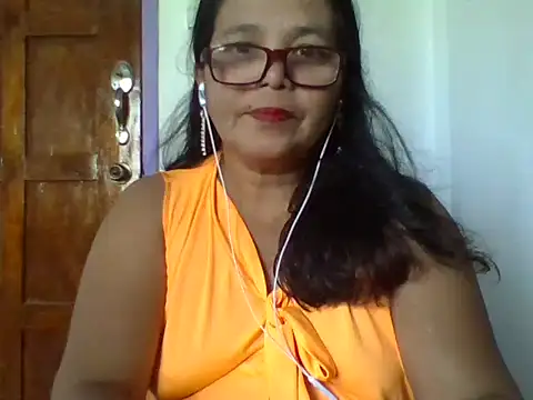 Snapshot of Flowerblossom123 chatting on April 29, 2026, 5:33 am Flowerblossom123 online show from April 29, 2026, 5:33 am