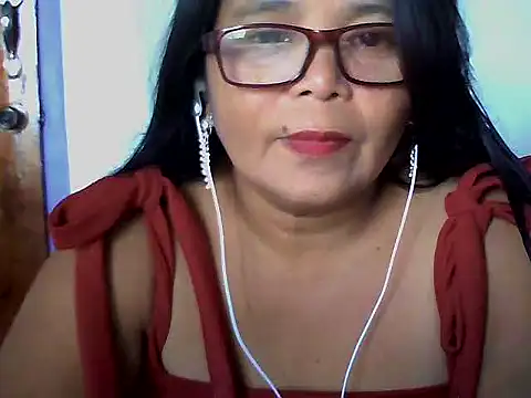 Snapshot of Flowerblossom123 chatting on May 8, 2026, 5:24 am Flowerblossom123 online show from May 8, 2026, 5:24 am