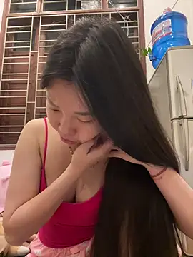 Miumieu2 online show from April 17, 2026, 2:53 pm