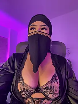 Snapshot of Yasmin_cute chatting on July 23, 2026, 1:53 pm Yasmin cute online show from July 23, 2026, 1:53 pm