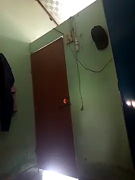 Snapshot of hungdecu chatting on February 26, 2026, 7:18 am hungdecu online show from February 26, 2026, 7:18 am