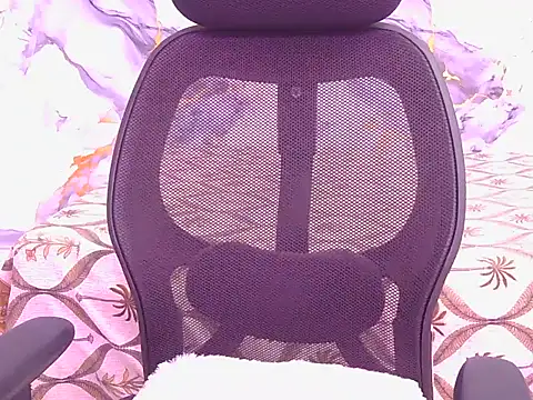 Aayesha-queen online show from April 4, 2026, 4:22 am