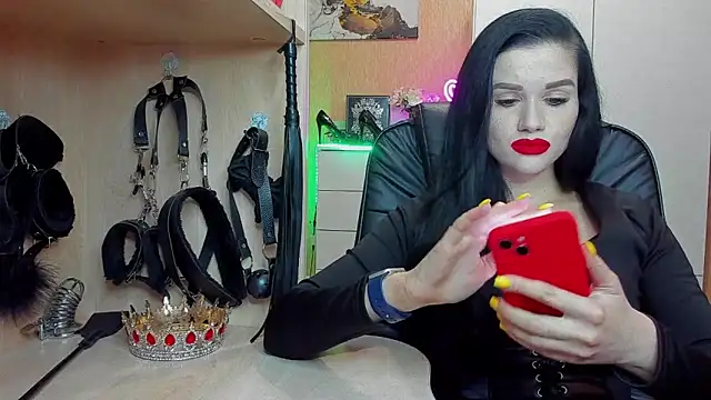 KristiTopxx online show from October 25, 2025, 5:51 pm