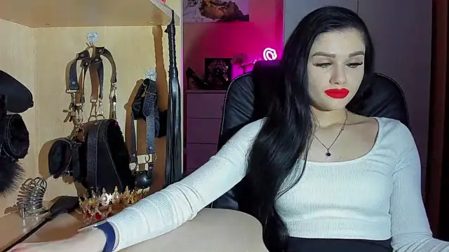 KristiTopxx online show from November 10, 2025, 6:18 pm