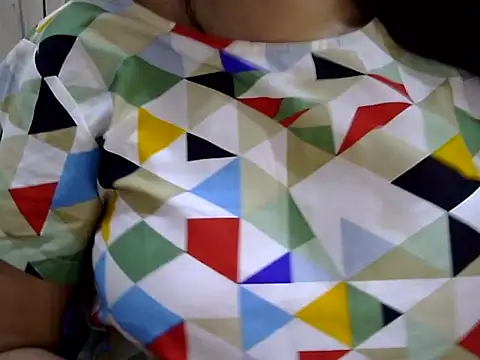 Neha Sharma2 online show from April 4, 2026, 4:26 pm