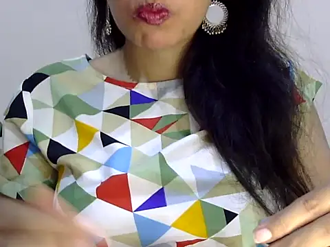 Neha Sharma2 online show from April 15, 2026, 9:49 am