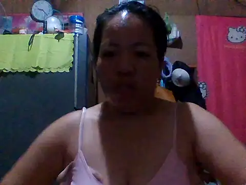sweet lhyn online show from May 7, 2026, 1:27 pm