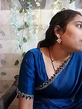 lovely-girl99 online show from April 6, 2026, 4:46 am