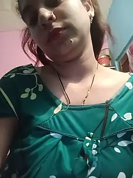 lovely-girl99 online show from June 26, 2026, 6:23 pm