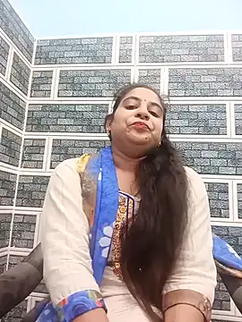 lovely-girl99 online show from August 5, 2026, 8:39 am