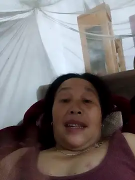 heesuu11 online show from March 3, 2026, 8:37 pm